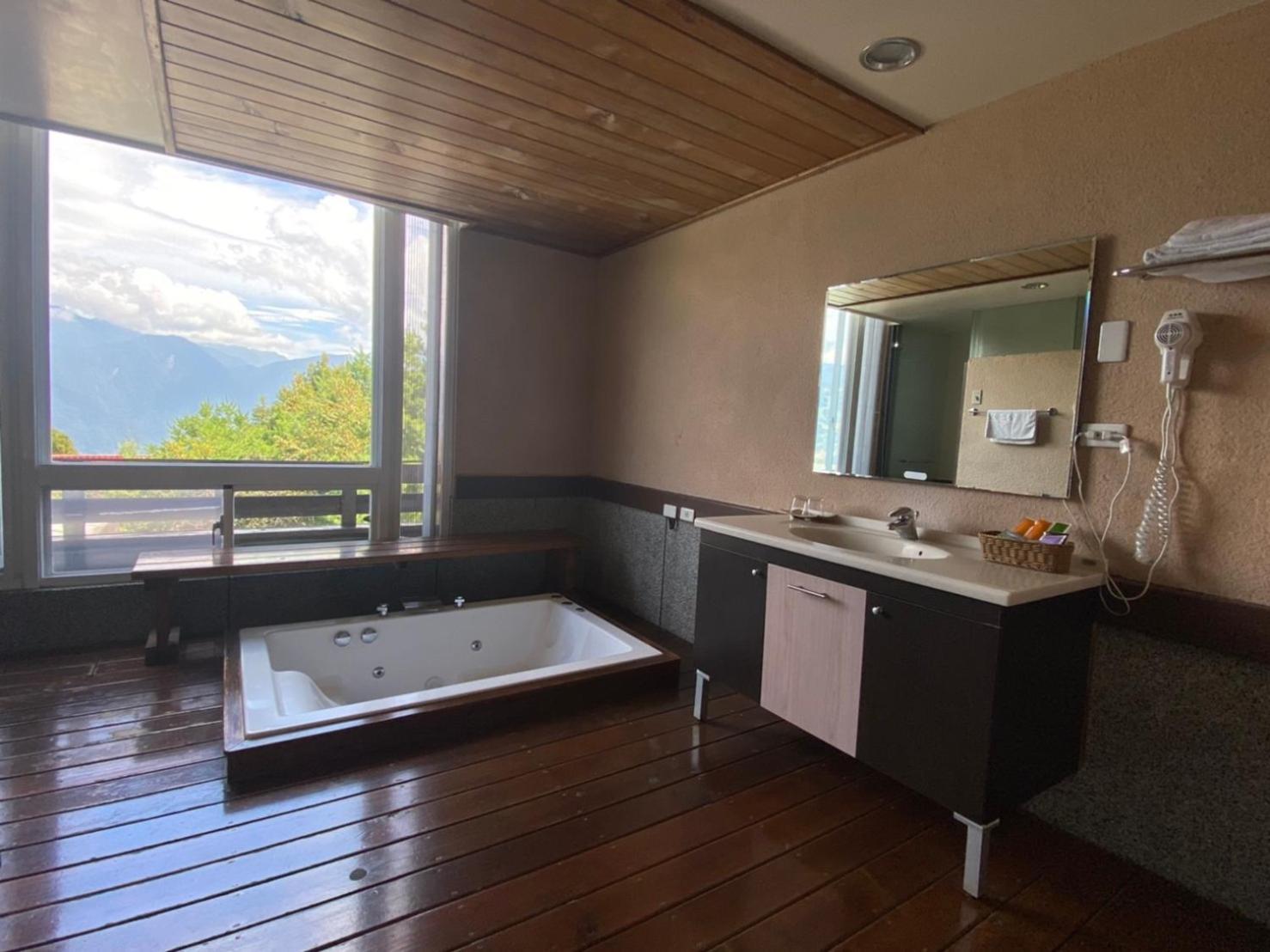 Ailiga Travel Villa Renai Chambre photo